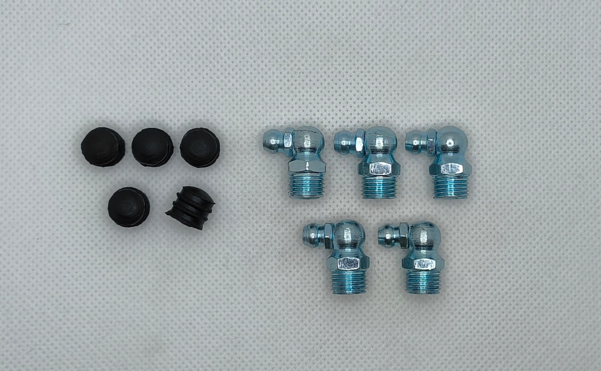 Комплект угловых пресс-масленок М8х1 90 градусов с защитным колпачком 10 шт